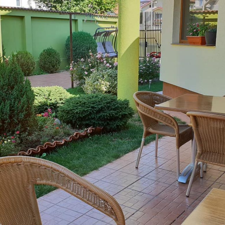 gradina-pensiuni-alegria-litoral